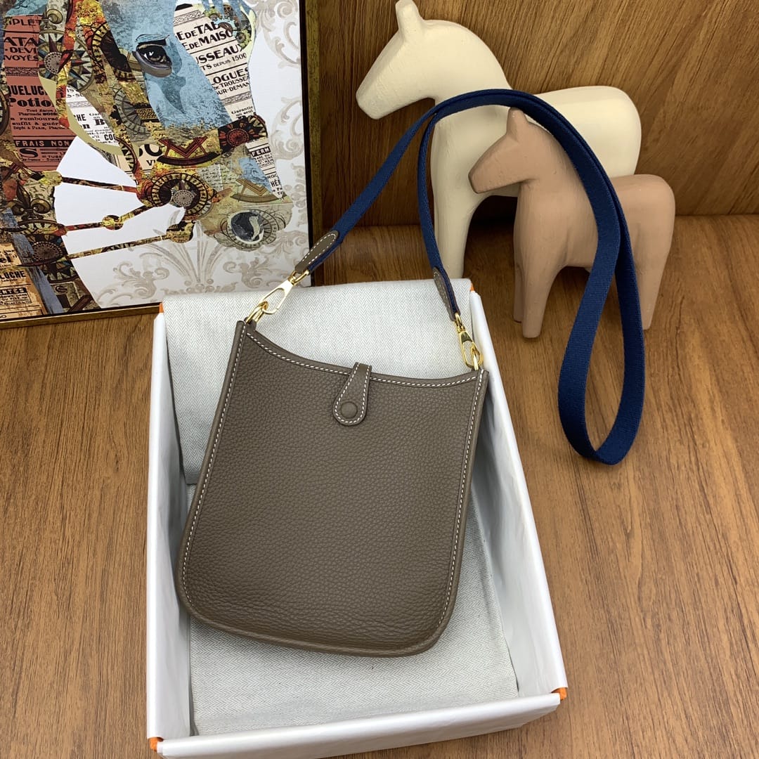 Bolsa Hermès Mini Evelyn 17cm Clemence