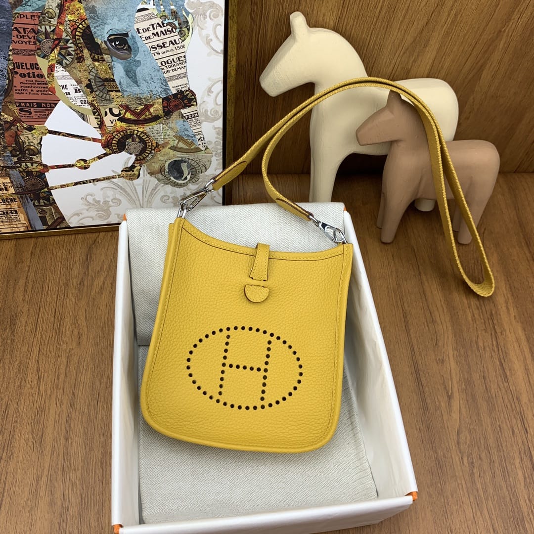 Bolsa Hermès Mini Evelyn 17cm Clemence 9D