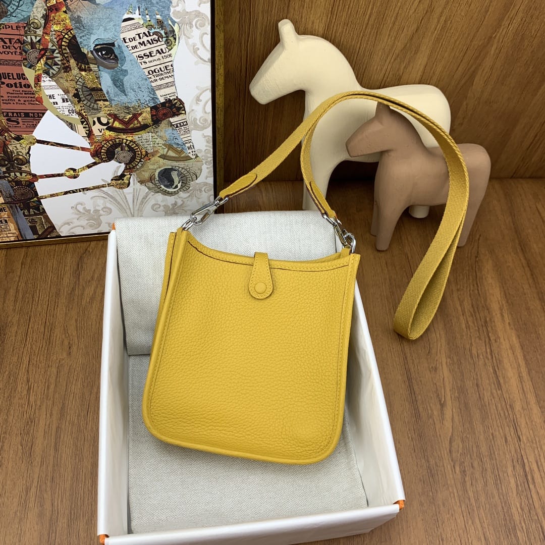 Bolsa Hermès Mini Evelyn 17cm Clemence 9D