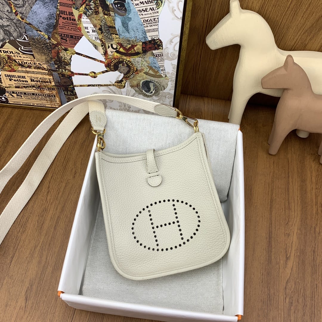 Bolsa Hermès Mini Evelyn 17cm Clemence