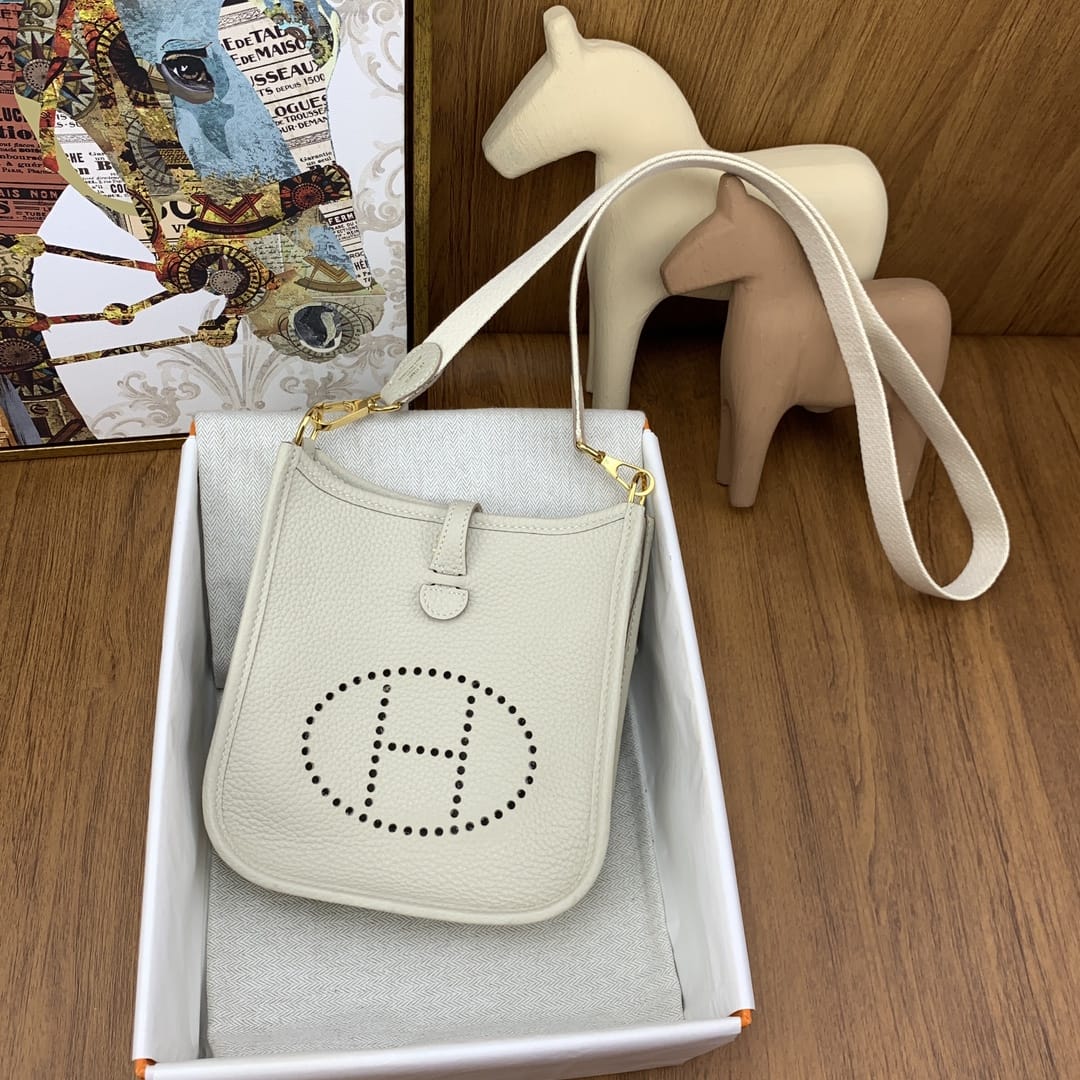 Bolsa Hermès Mini Evelyn 17cm Clemence