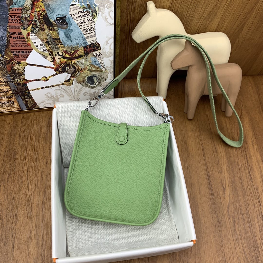Bolsa Hermès Mini Evelyn 17cm Clemence