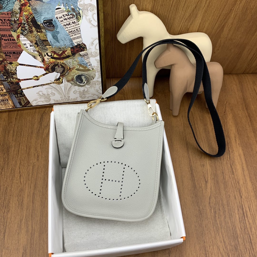 Bolsa Hermès Mini Evelyn 17cm Clemence