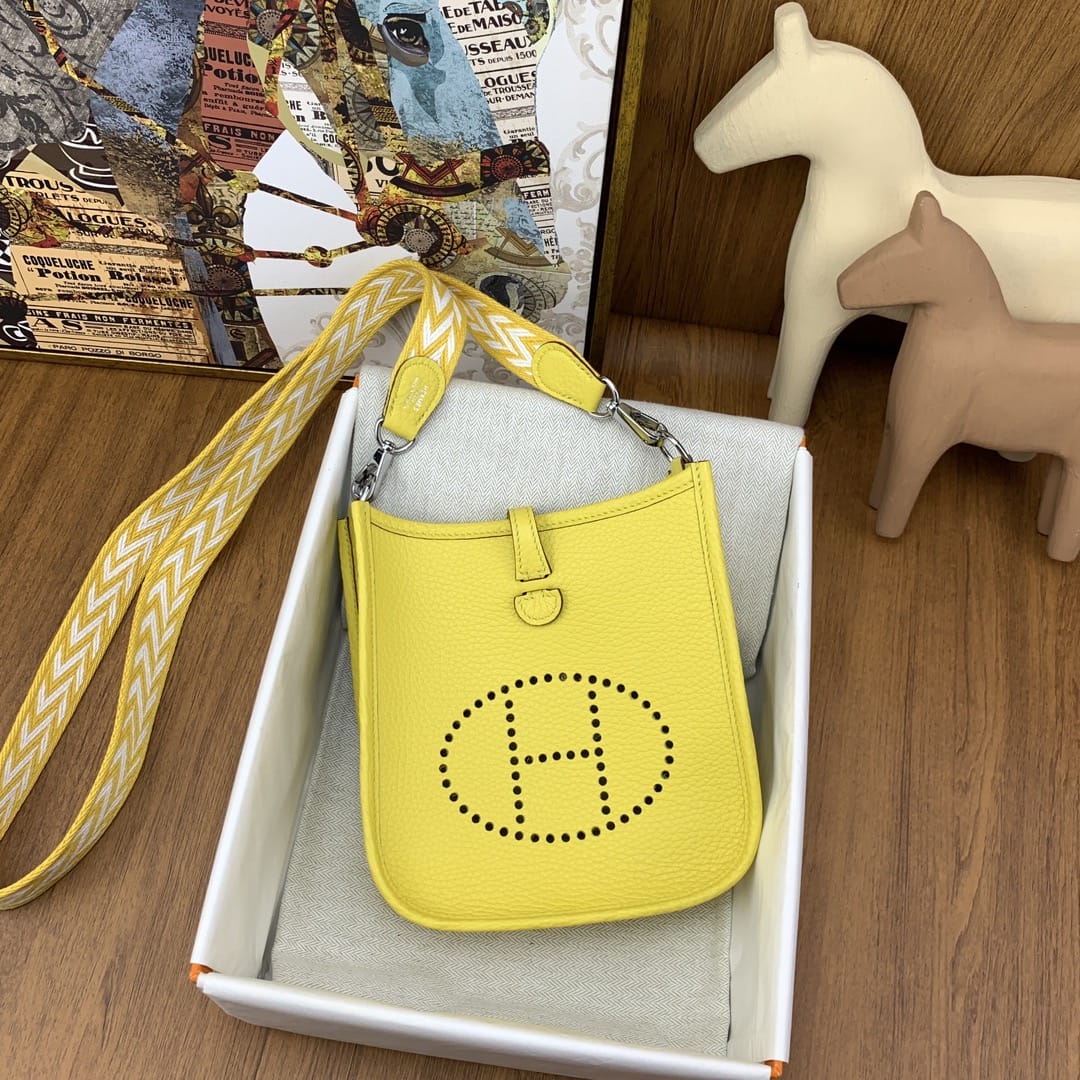 Bolsa Hermès Mini Evelyn 17cm Clemence