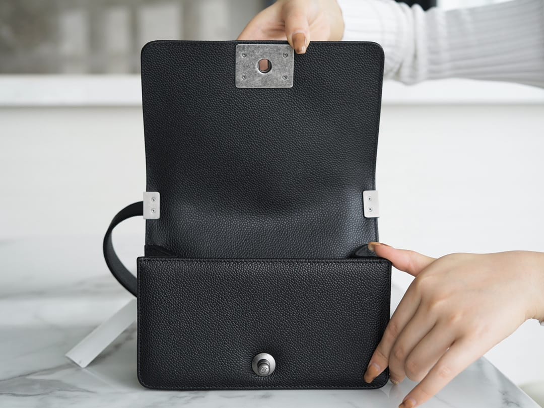 Bolsa CHANEL Leboy 25