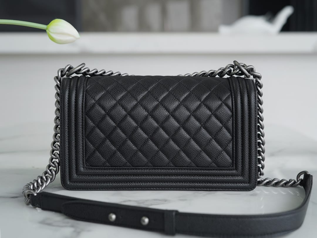 Bolsa CHANEL Leboy 25