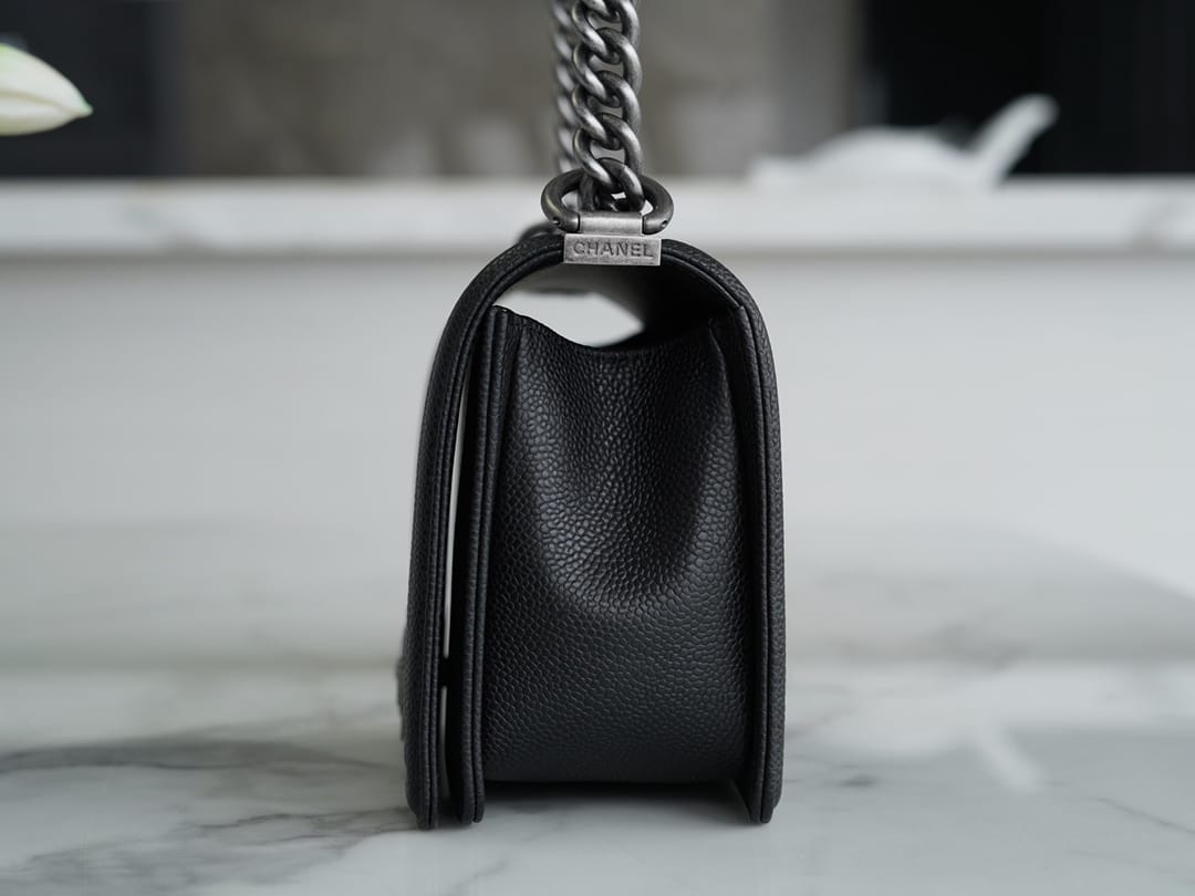 Bolsa CHANEL Leboy 25