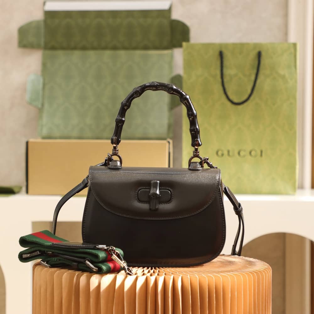 Bolsa Gucci Bamboo 1947 small top handle bag