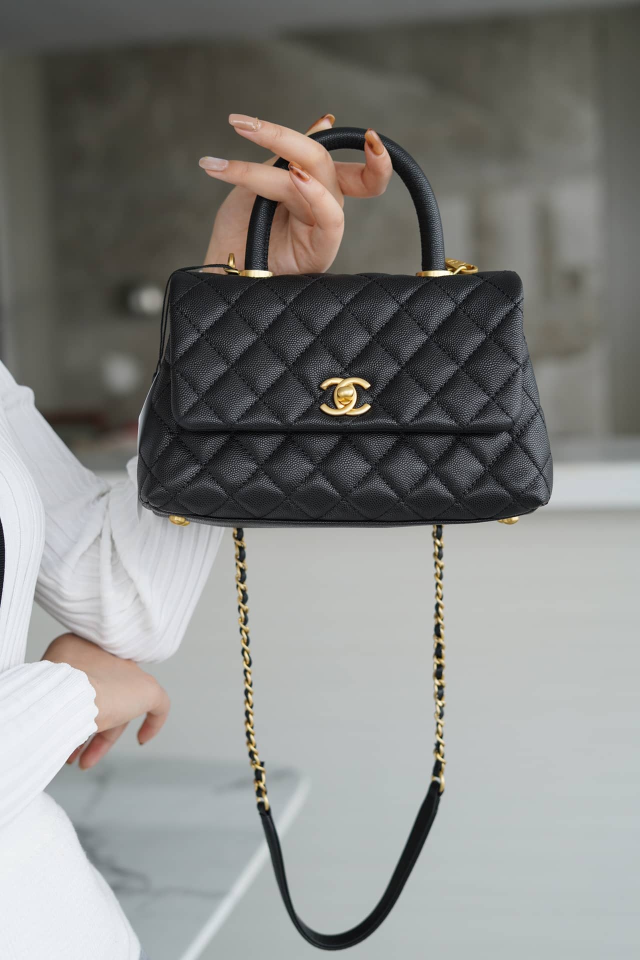 Bolsa CHANEL CoCo handle 24cm