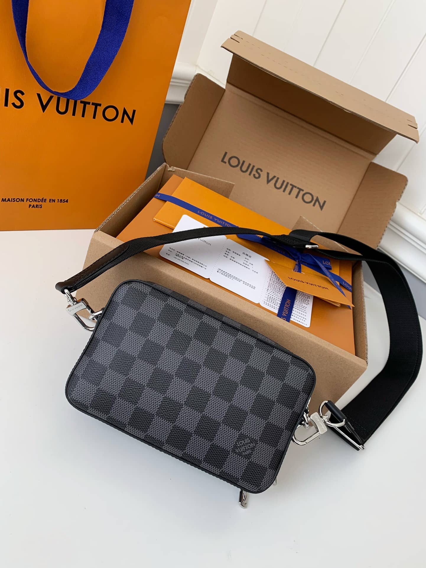 Bolsa Louis Vuitton ALPHA WEARABLE