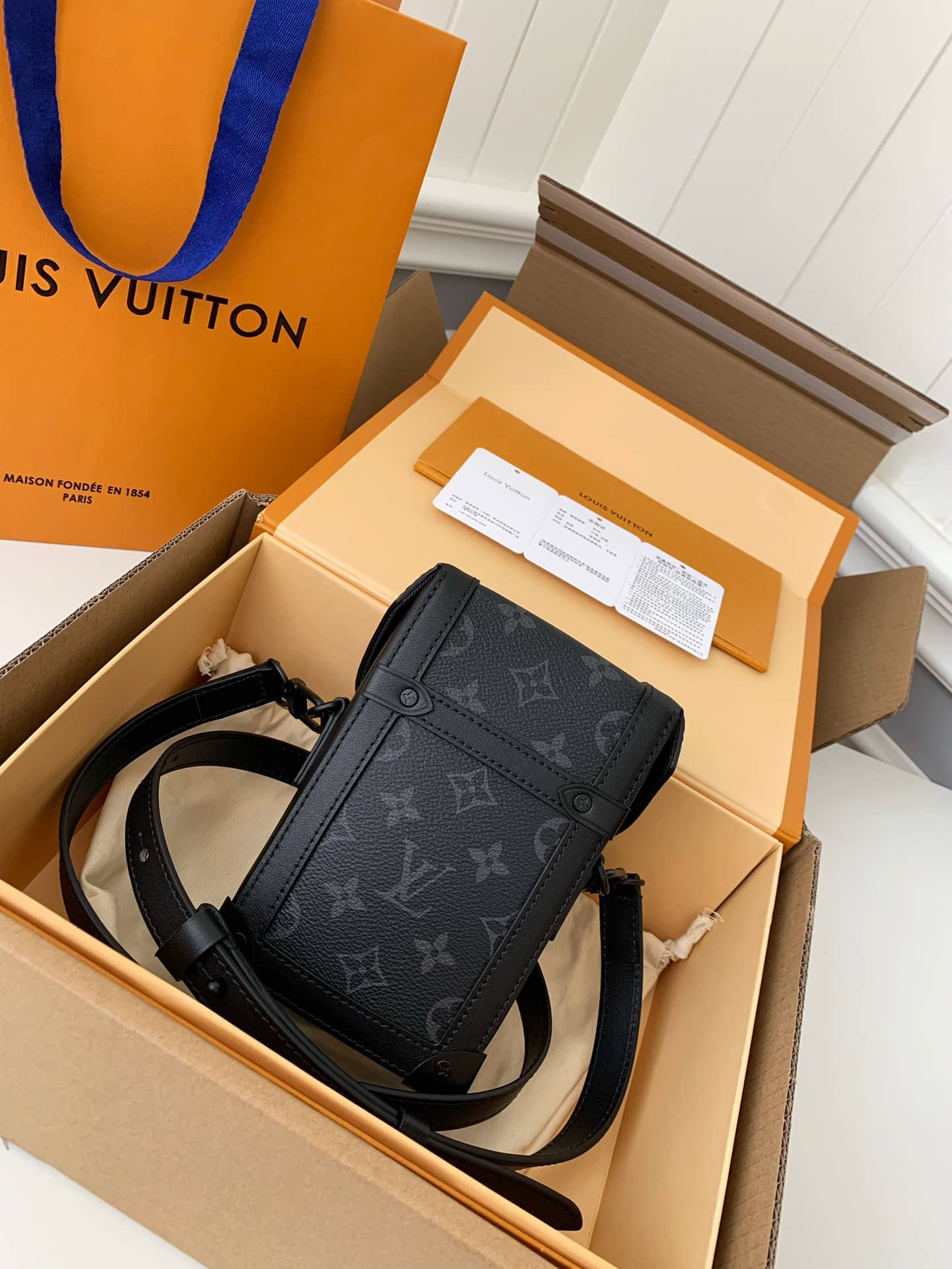 Bolsa Louis Vuitton Vertical Trunk Wearable