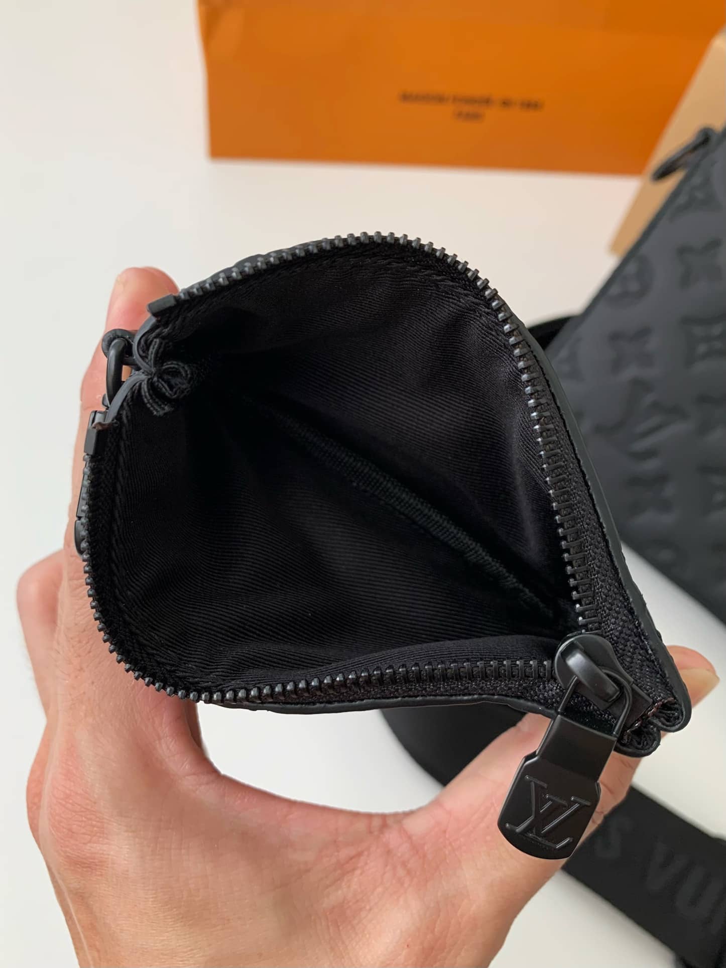 Bolsa Louis Vuitton Duo Messenger