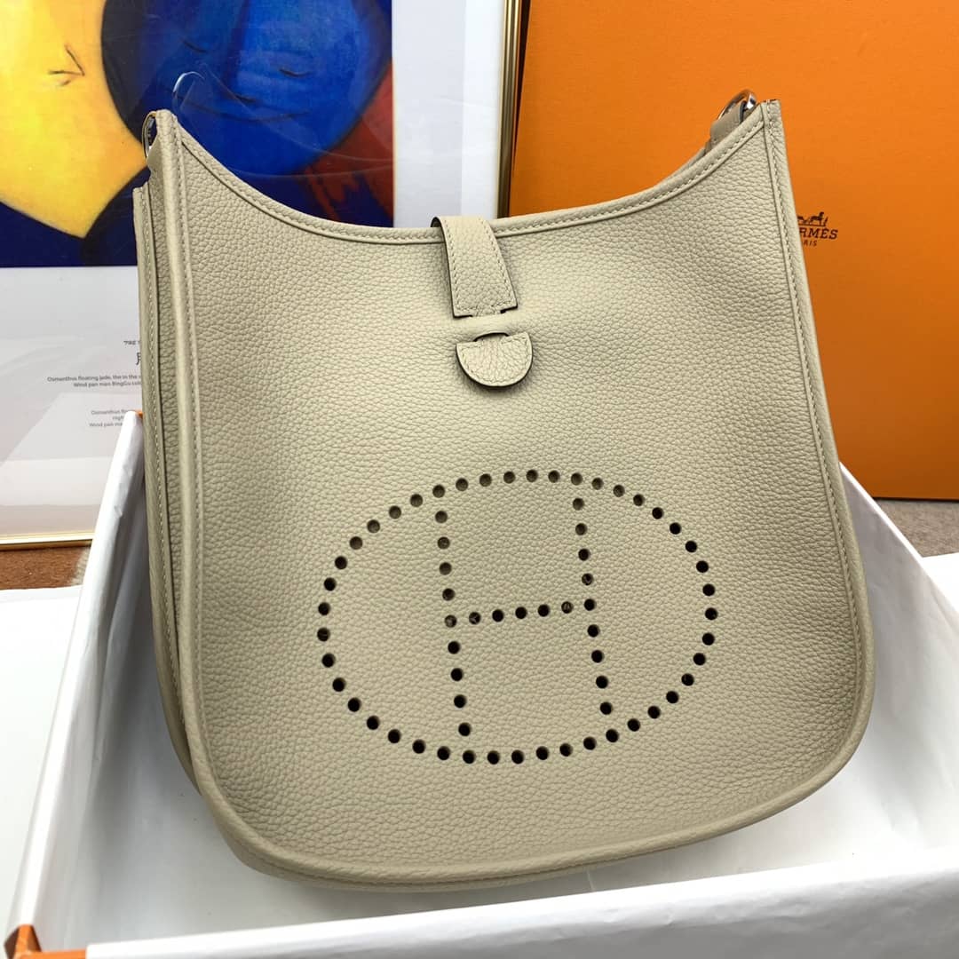 Bolsa Hermès Evelyn 29cm clemenc Tc 81