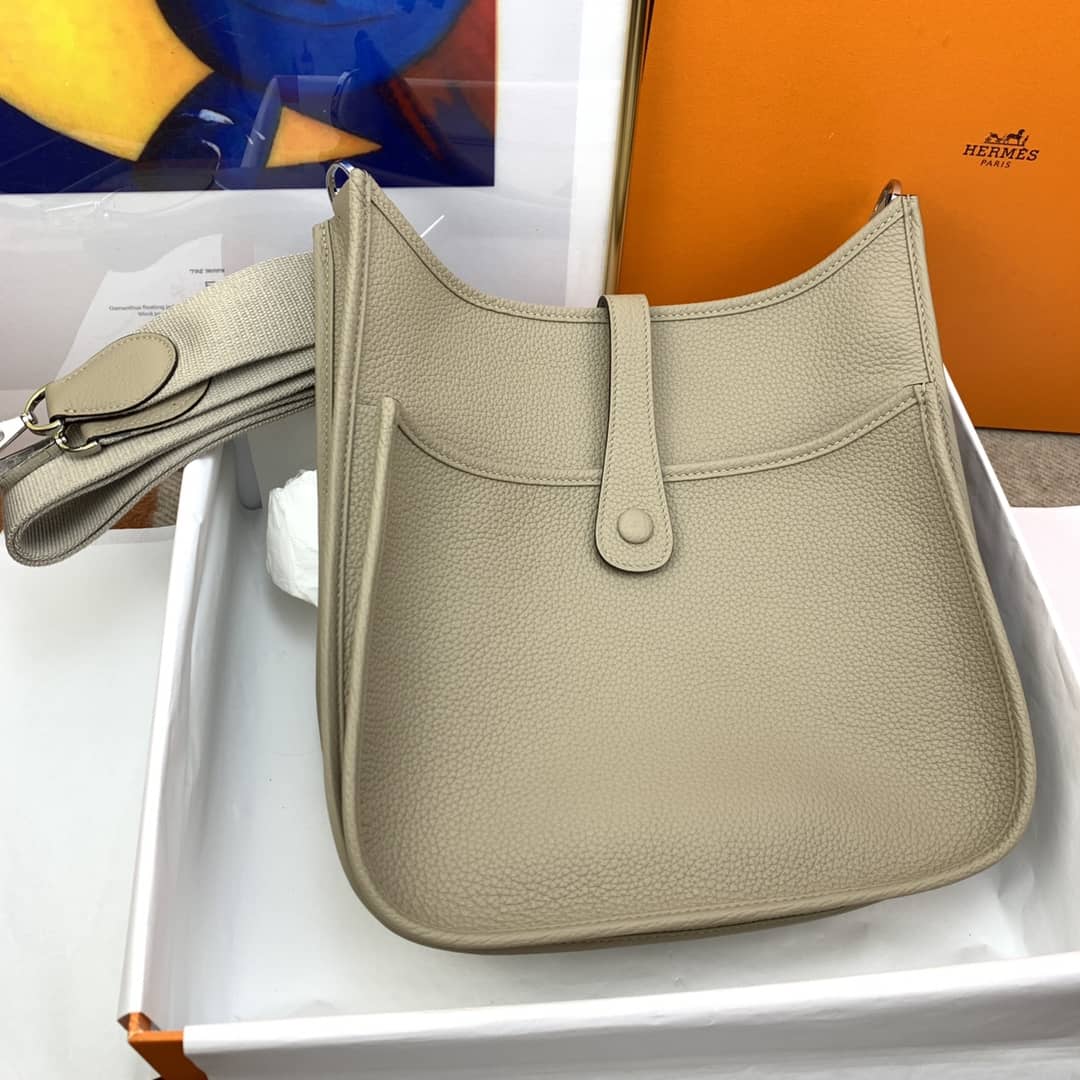 Bolsa Hermès Evelyn 29cm clemenc Tc 81