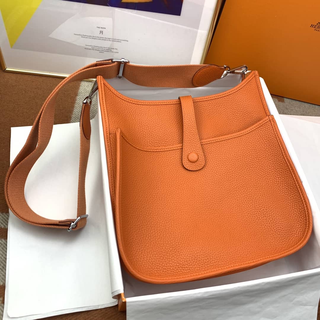 Bolsa Hermès Evelyn 28cm J7 Clemence TC