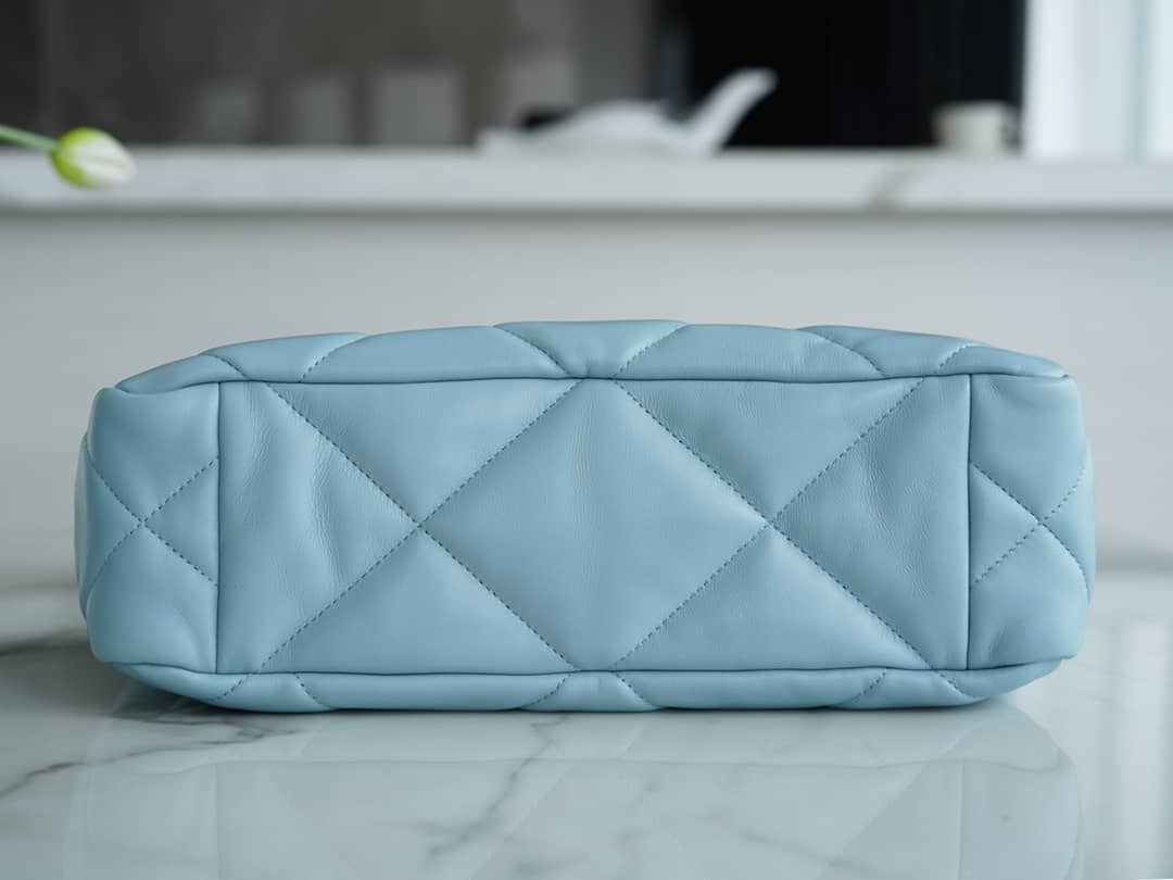 Bolsa CHANEL 19