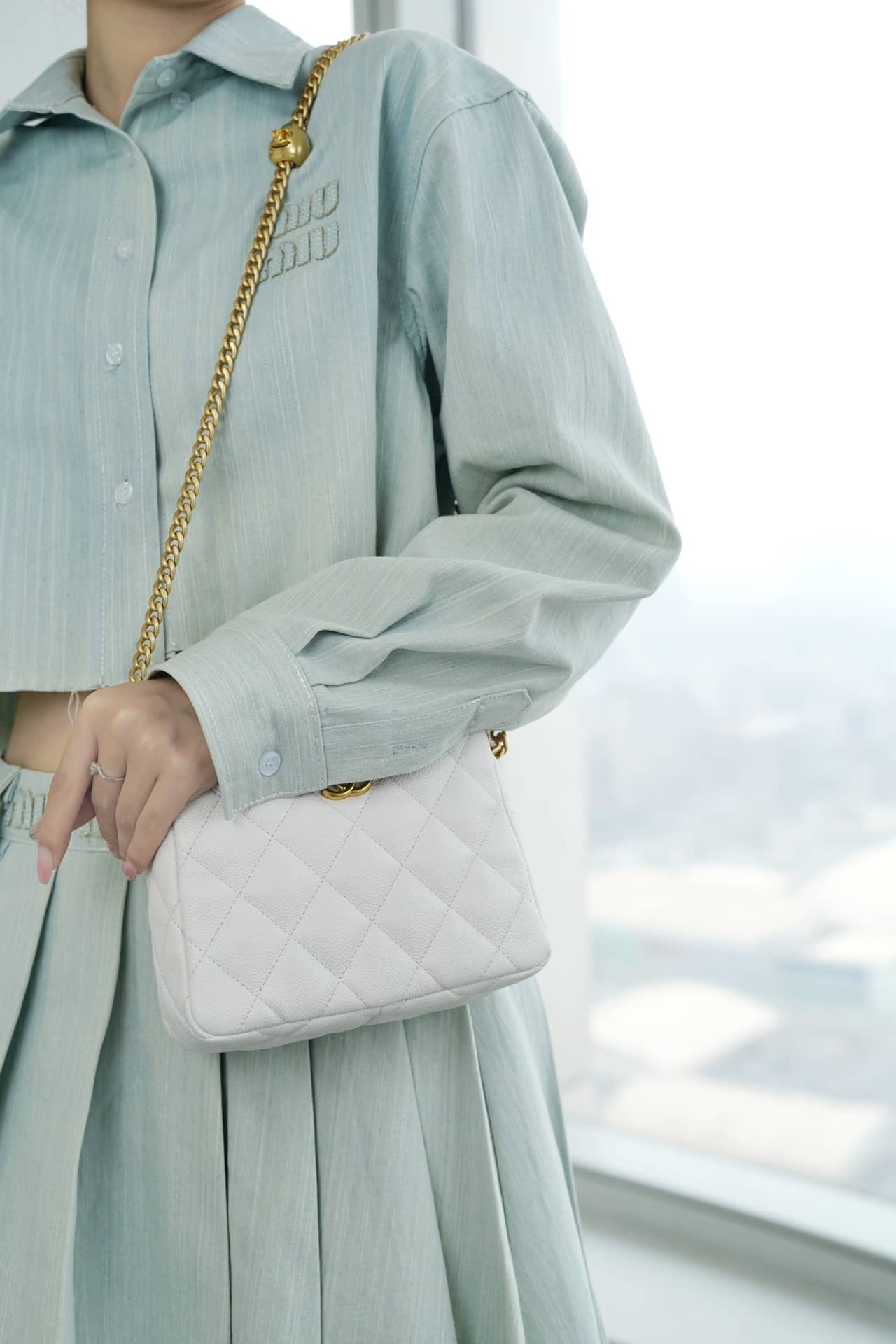 Bolsa CHANEL 23 HoBo