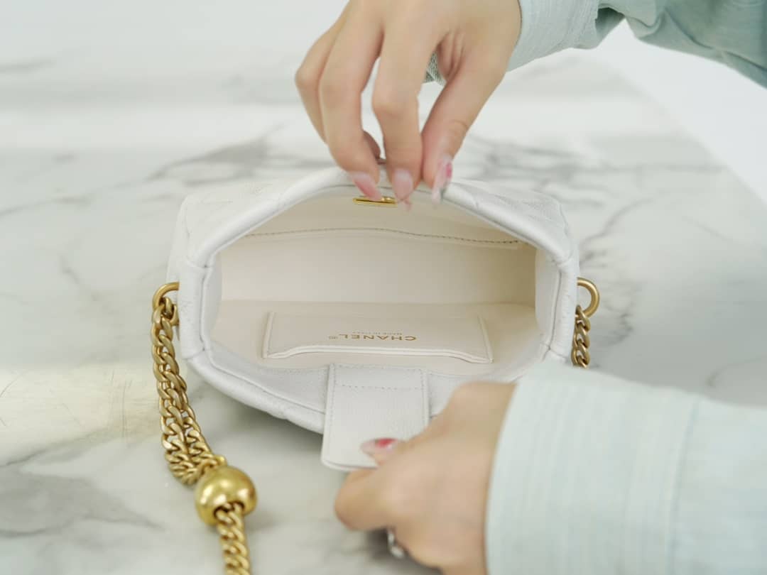 Bolsa CHANEL 23 HoBo