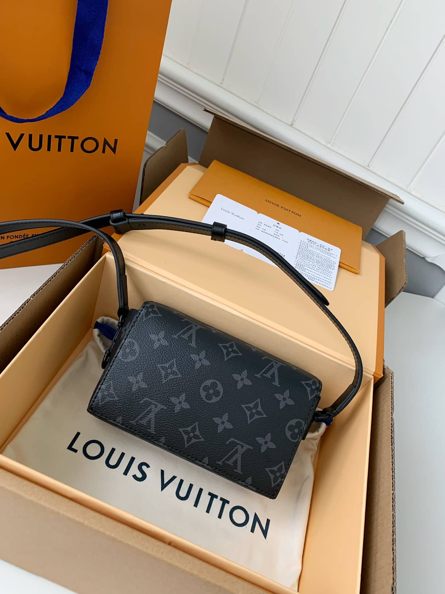 Bolsa Louis Vuitton Steamer Wearable Wallet
