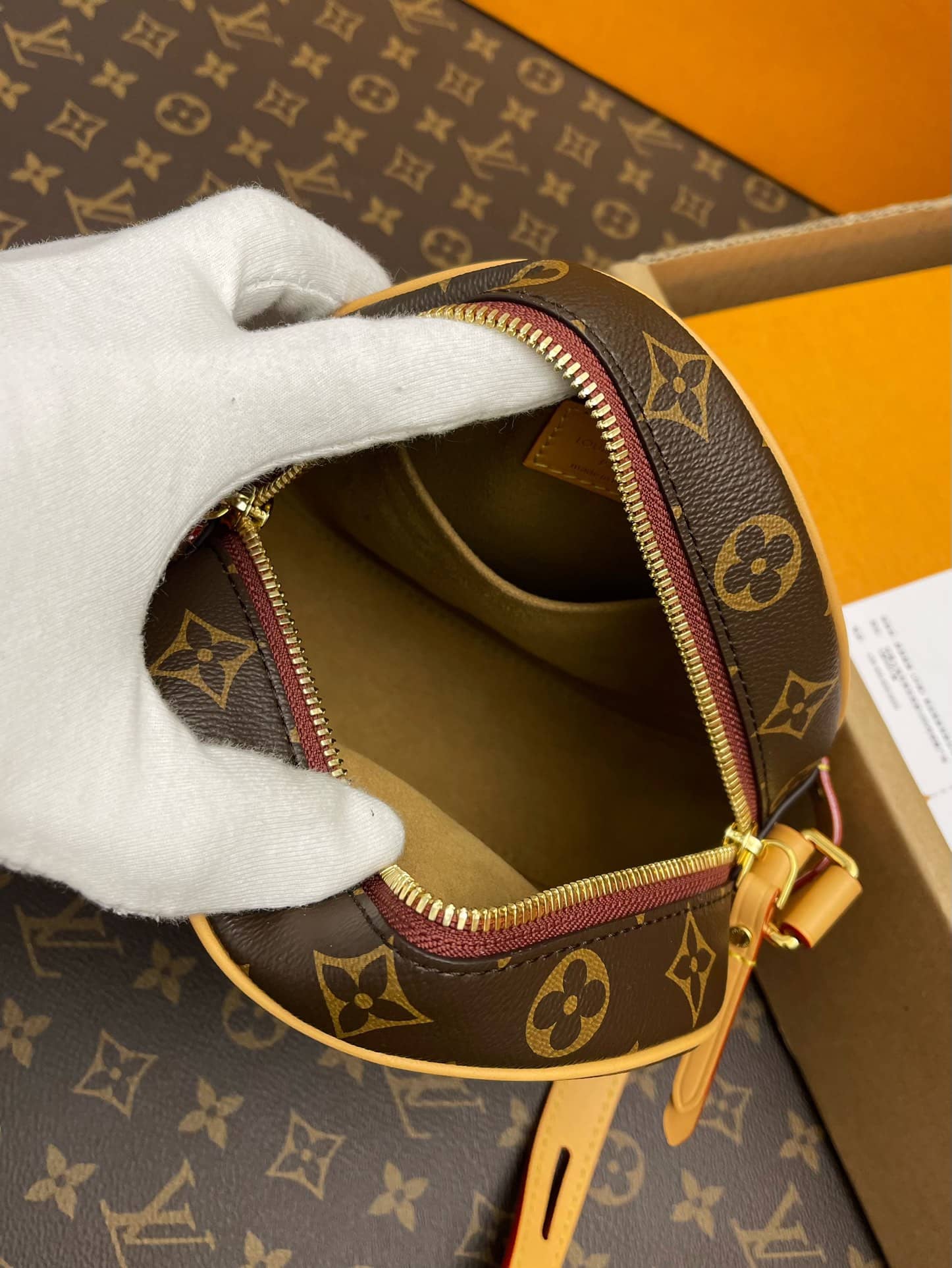 Bolsa Louis Vuitton Boite Chapeau Souple PM