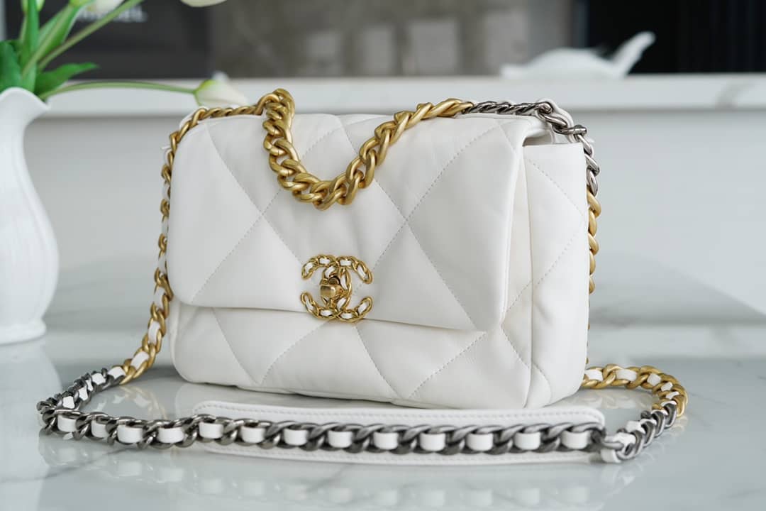 Bolsa CHANEL 26CM 19BAG