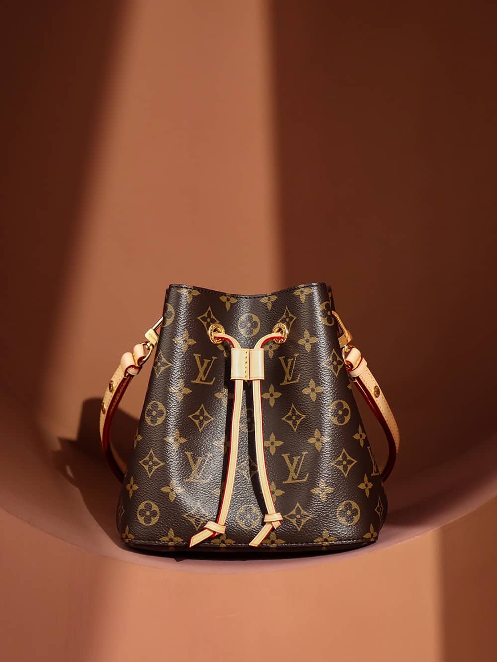 Bolsa Louis Vuitton NÉONOÉ BB