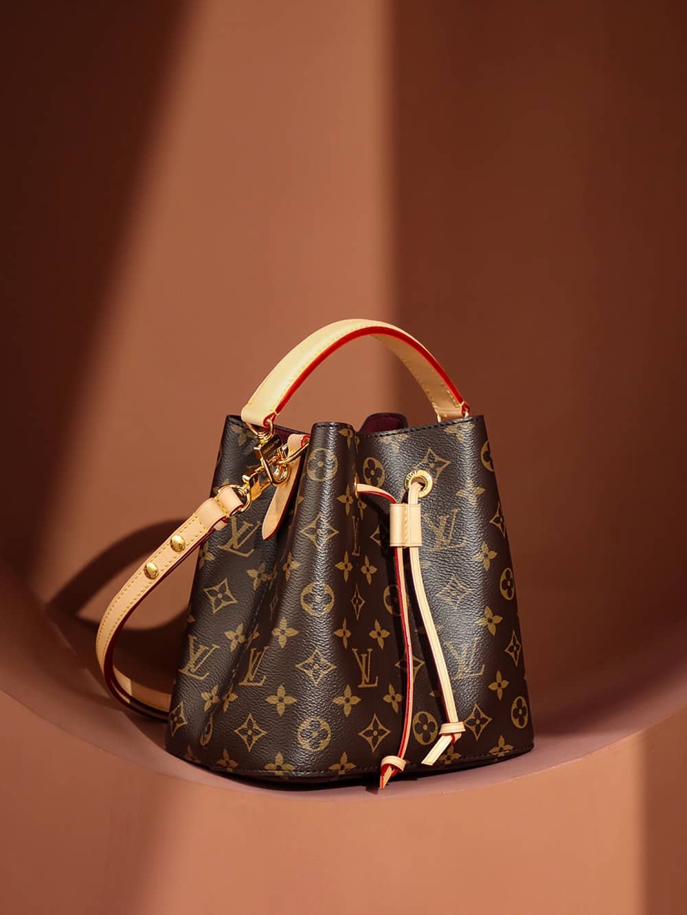 Bolsa Louis Vuitton NÉONOÉ BB