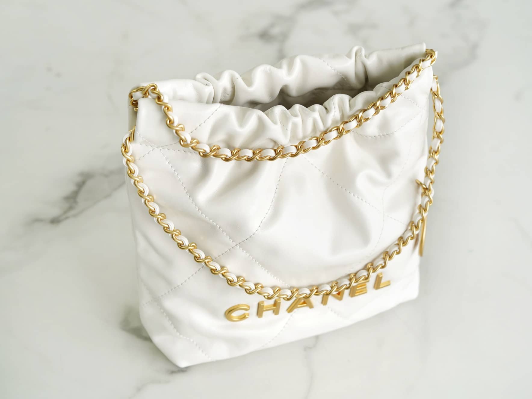 Bolsa CHANEL 23s 22Mini bag