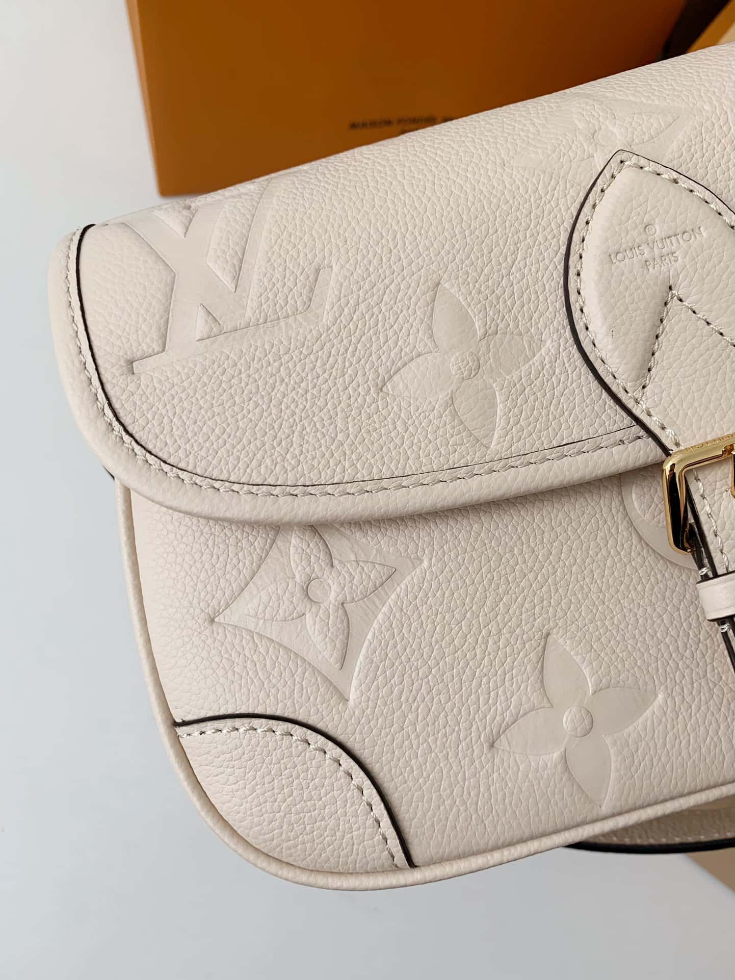 Bolsa Louis Vuitton Diane