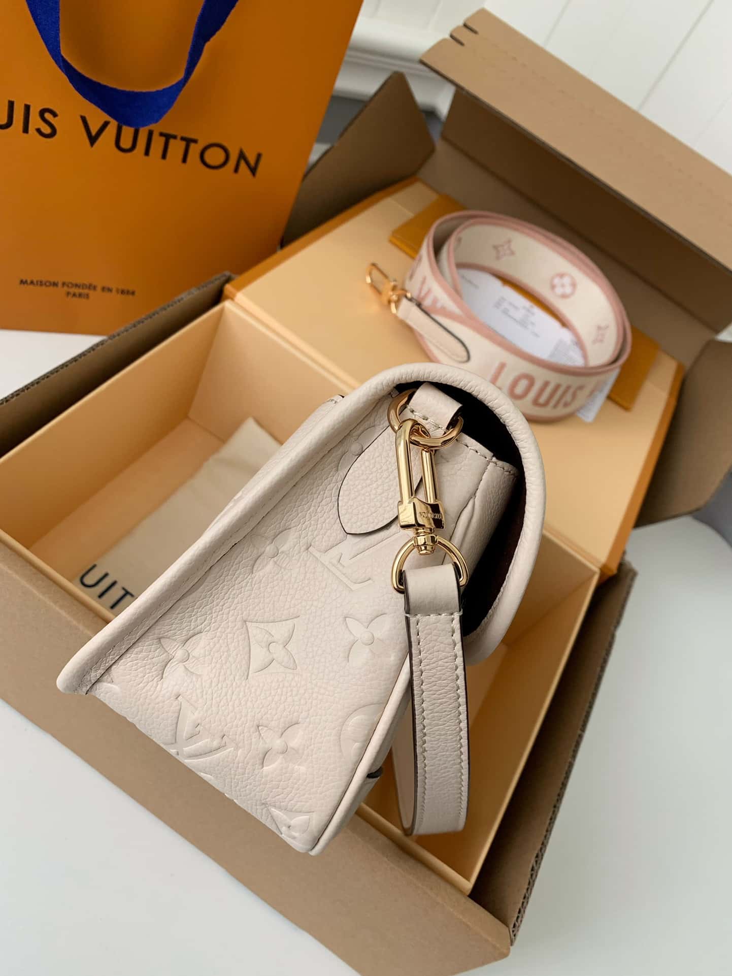 Bolsa Louis Vuitton Diana Creme