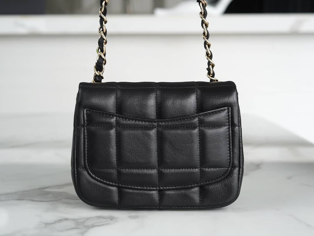 Bolsa CHANEL 23𝑪