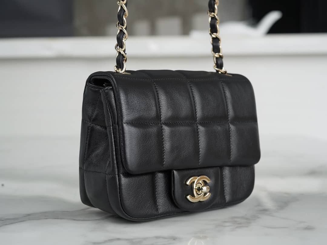 Bolsa CHANEL 23𝑪