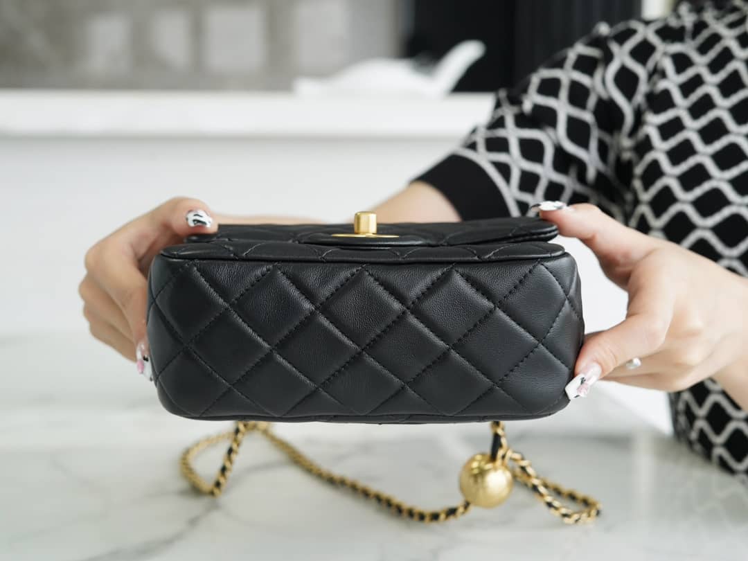 Bolsa CHANEL 18CM