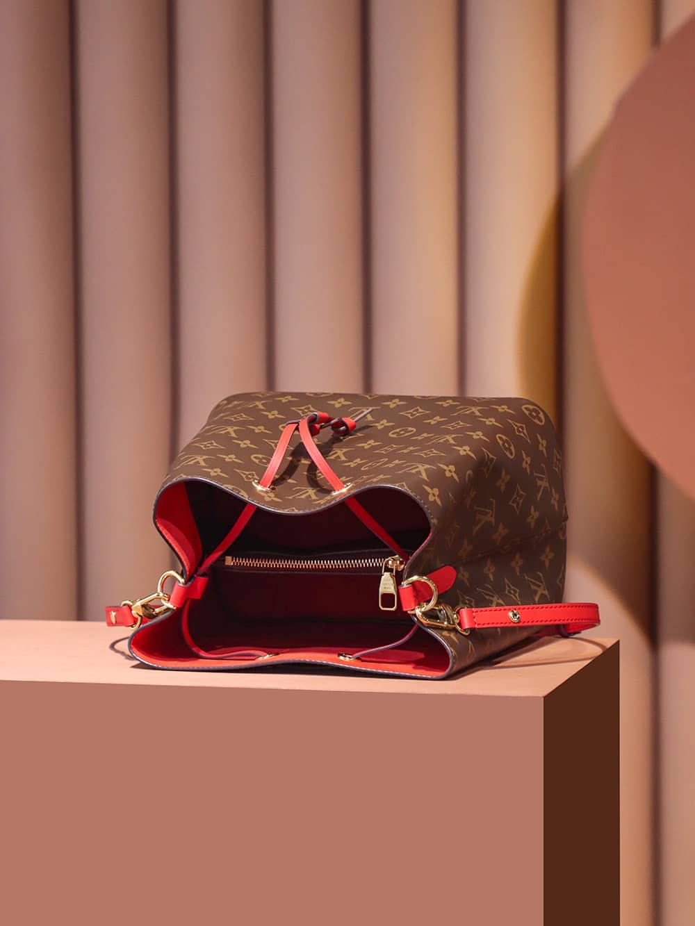 Bolsa Louis Vuitton NéoNoé