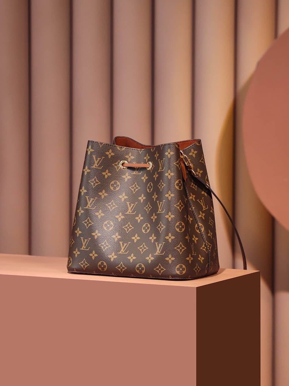 Bolsa Louis Vuitton NéoNoé