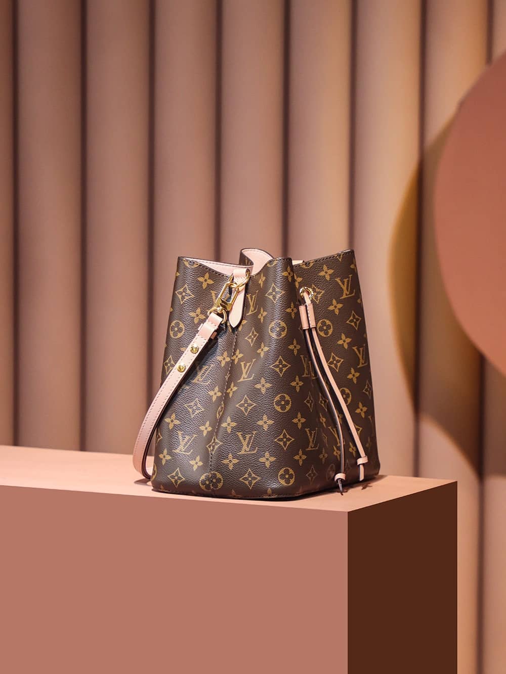 Bolsa Louis Vuitton M44022 NéoNoé