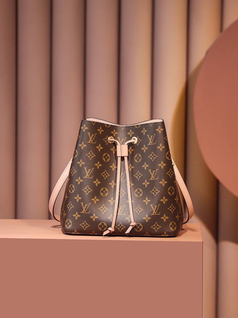 Bolsa Louis Vuitton M44022 NéoNoé