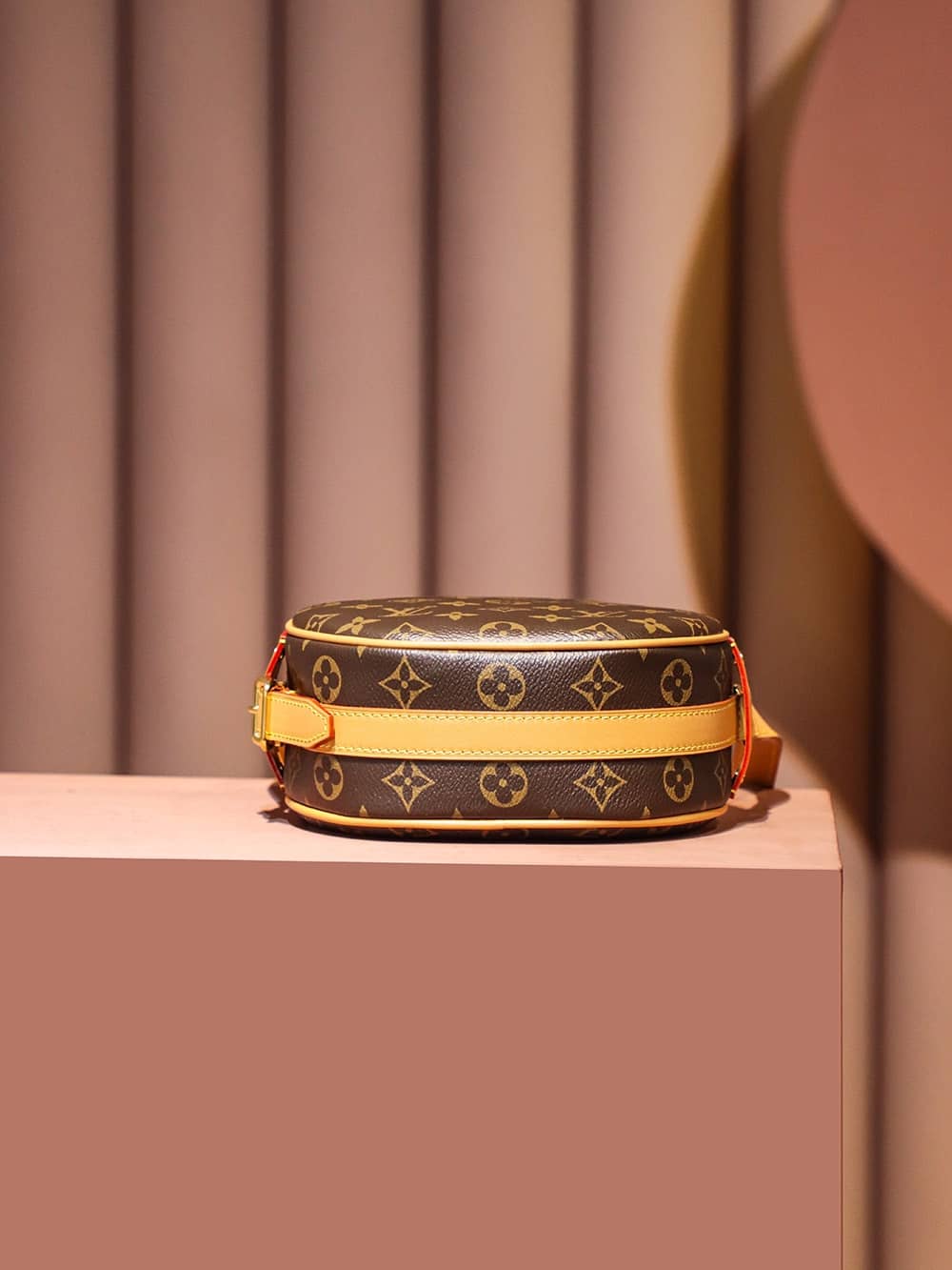 Bolsa Louis Vuitton Boite Chapeau Souple PM