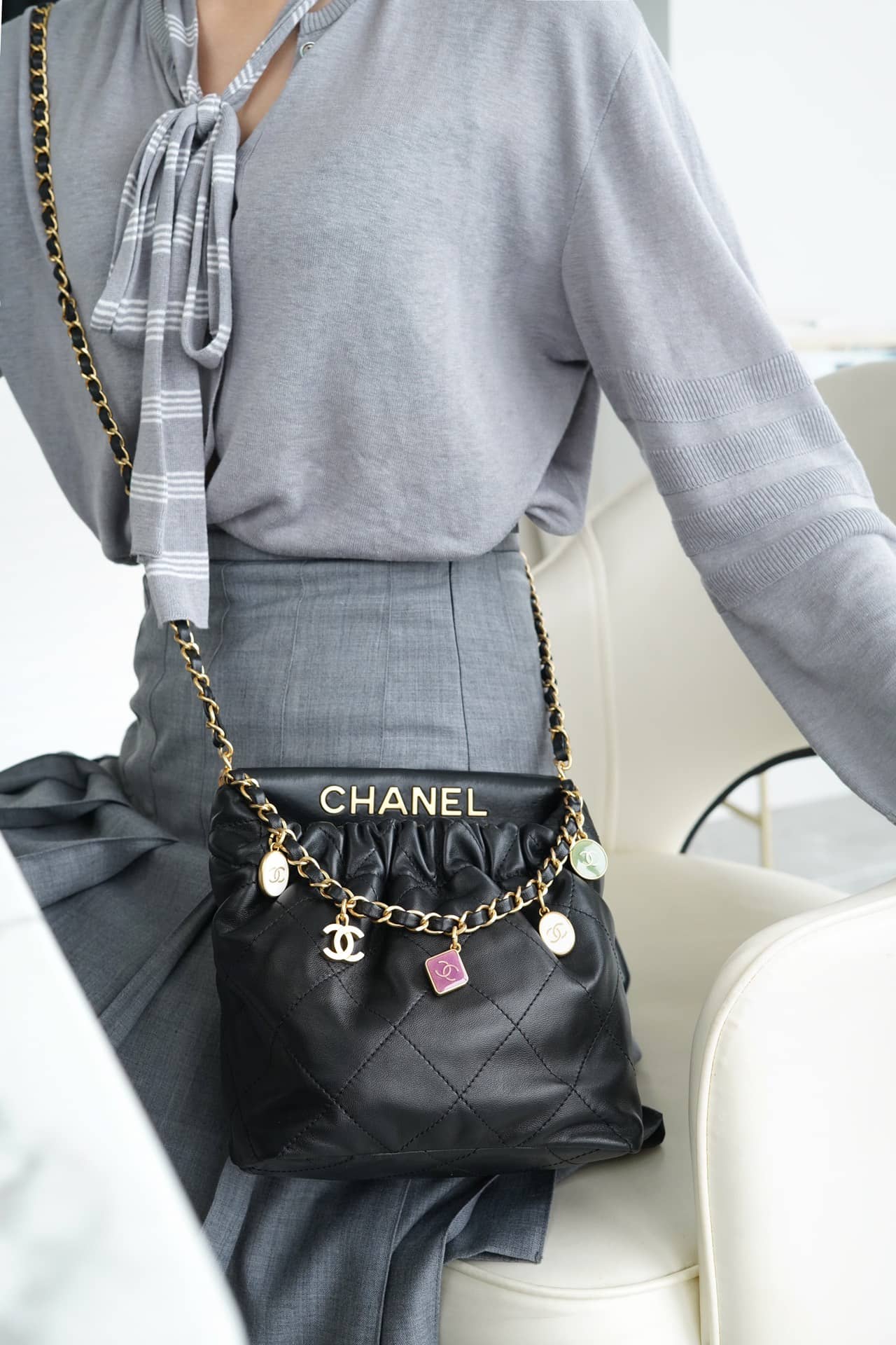 Bolsa CHANEL 23p mini 22bag