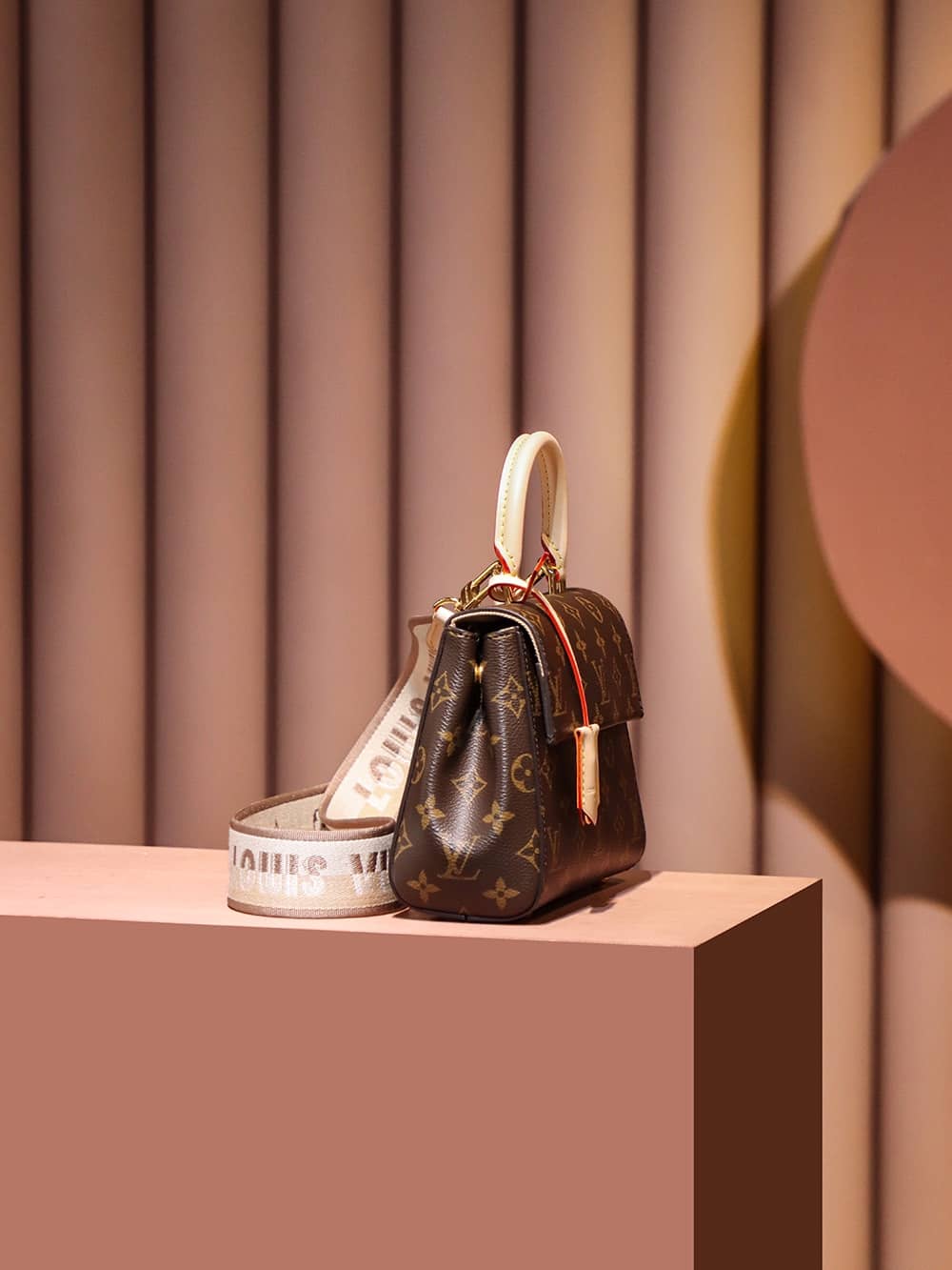 Bolsa Louis Vuitton Félicie Pochette