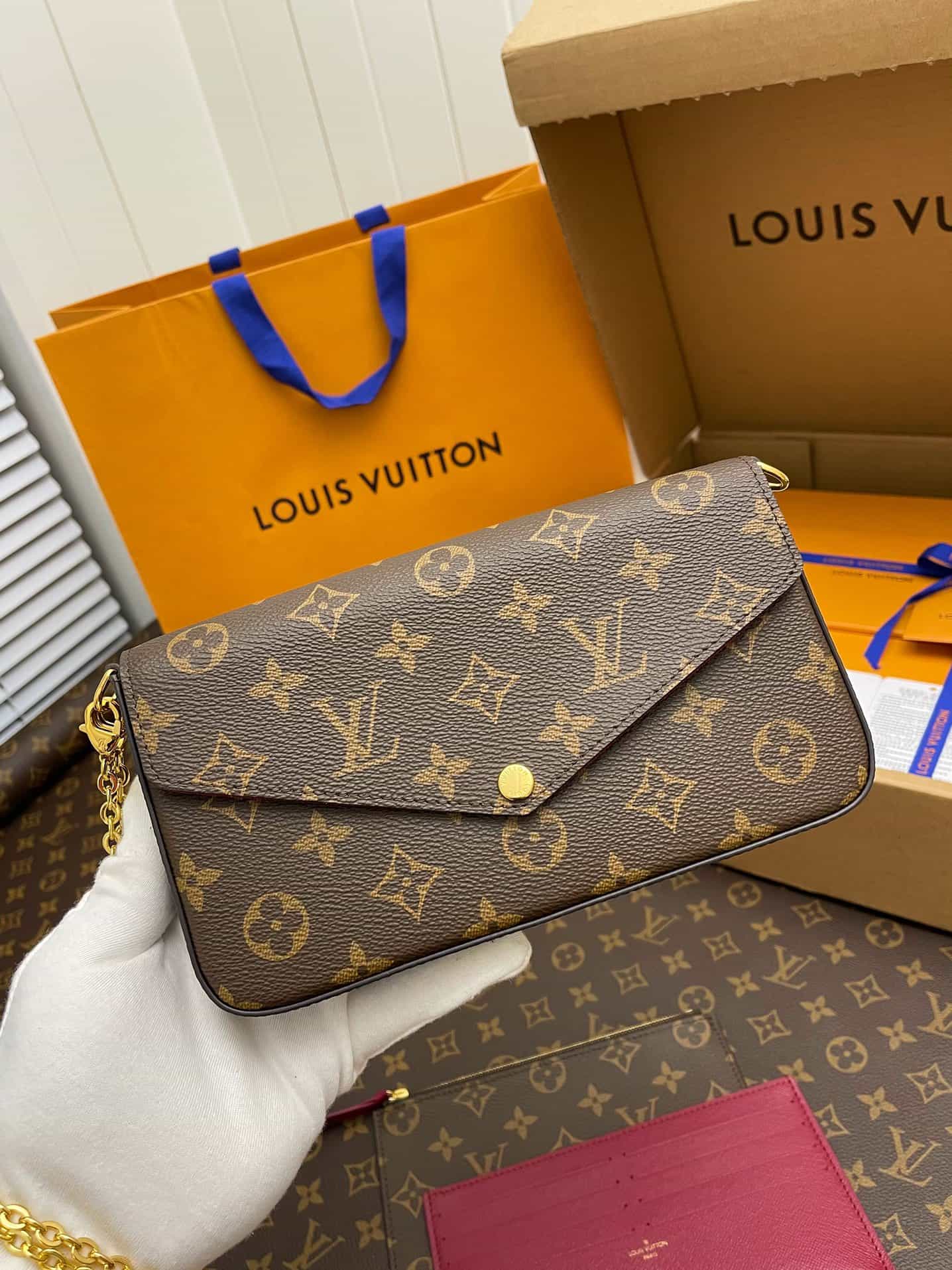 Bolsa Louis Vuitton Félicie Pochette
