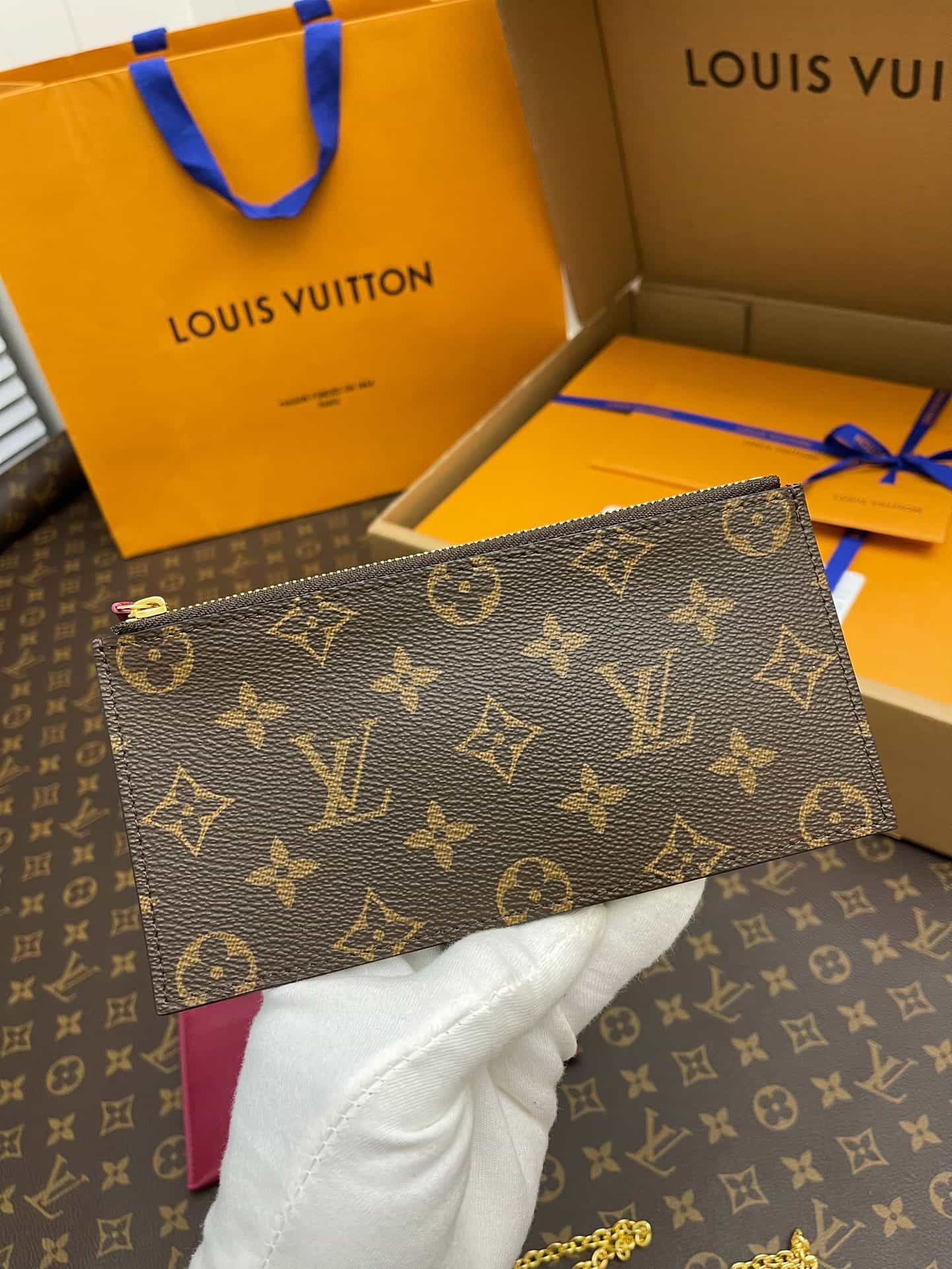 Bolsa Louis Vuitton Félicie Pochette