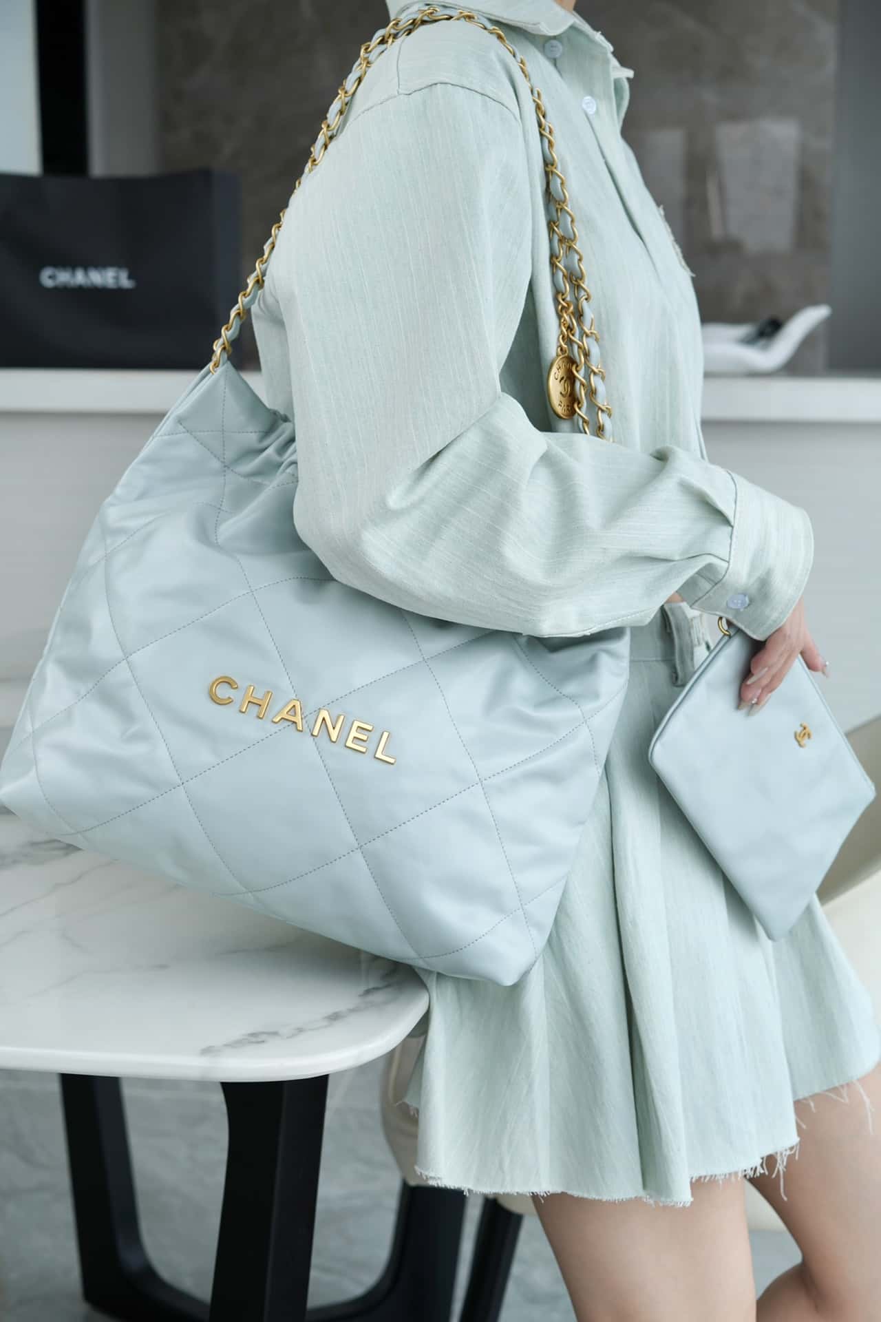 Bolsa CHANEL 22