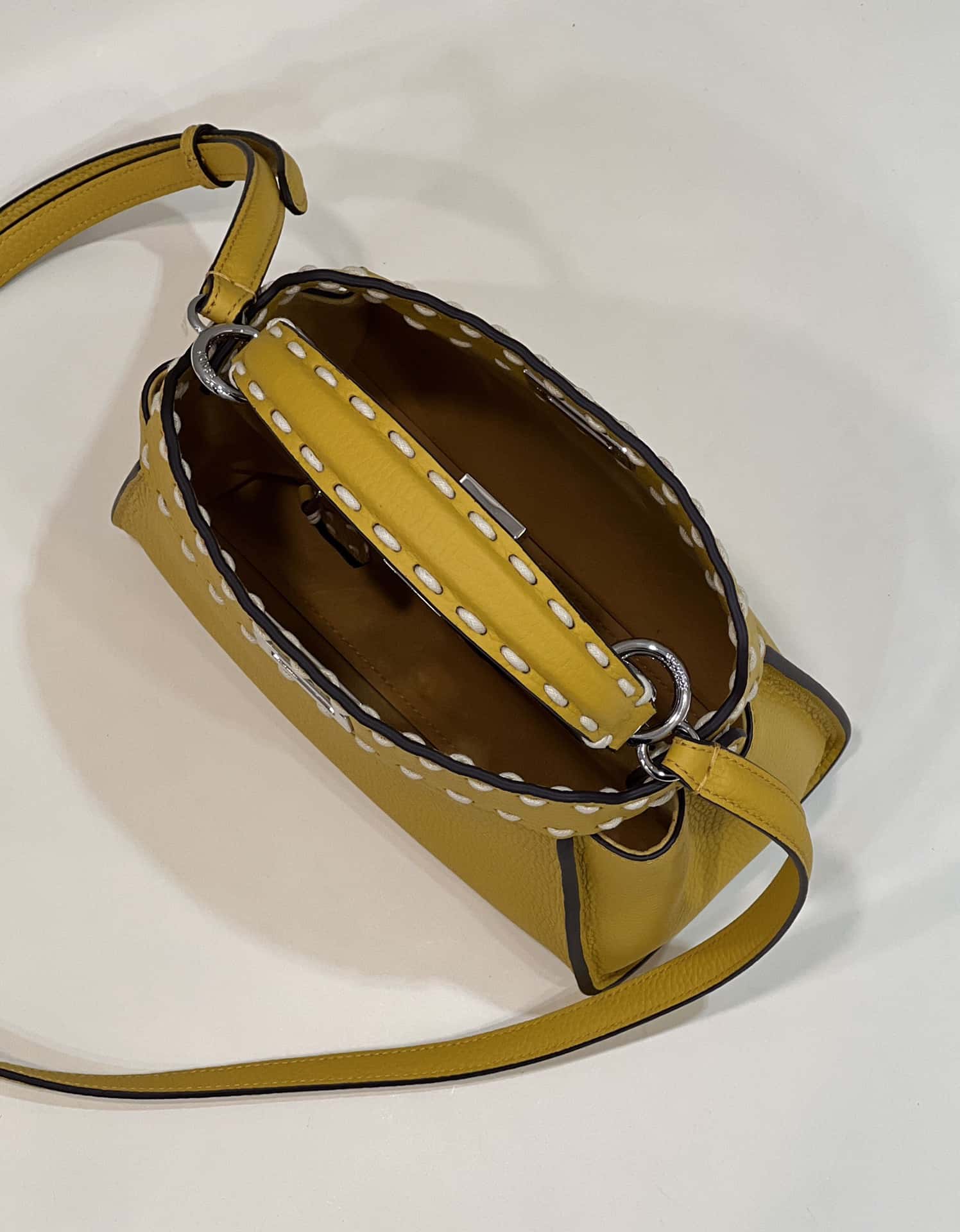 Bolsa FENDI Peekaboo