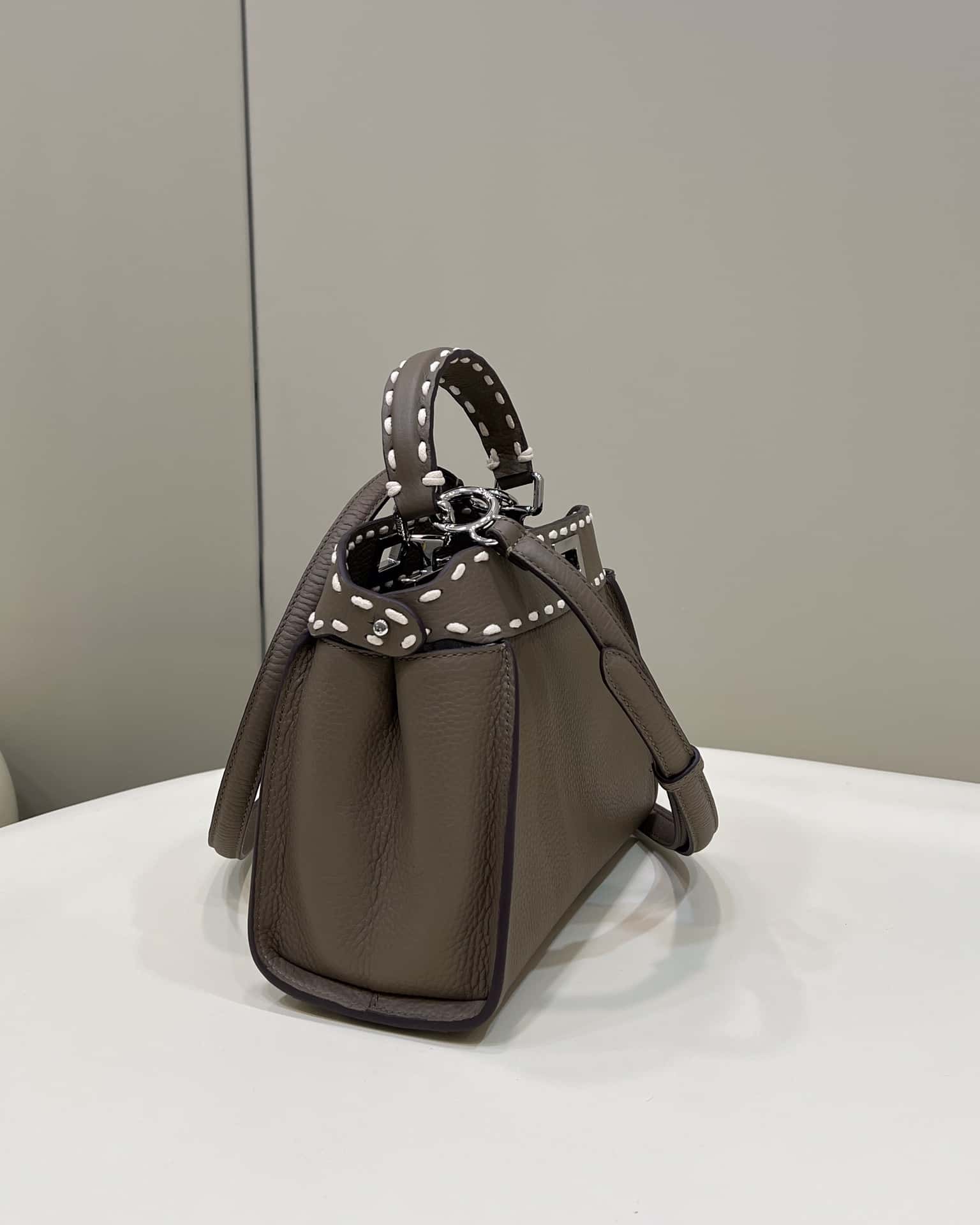 Bolsa FENDI Peekaboo