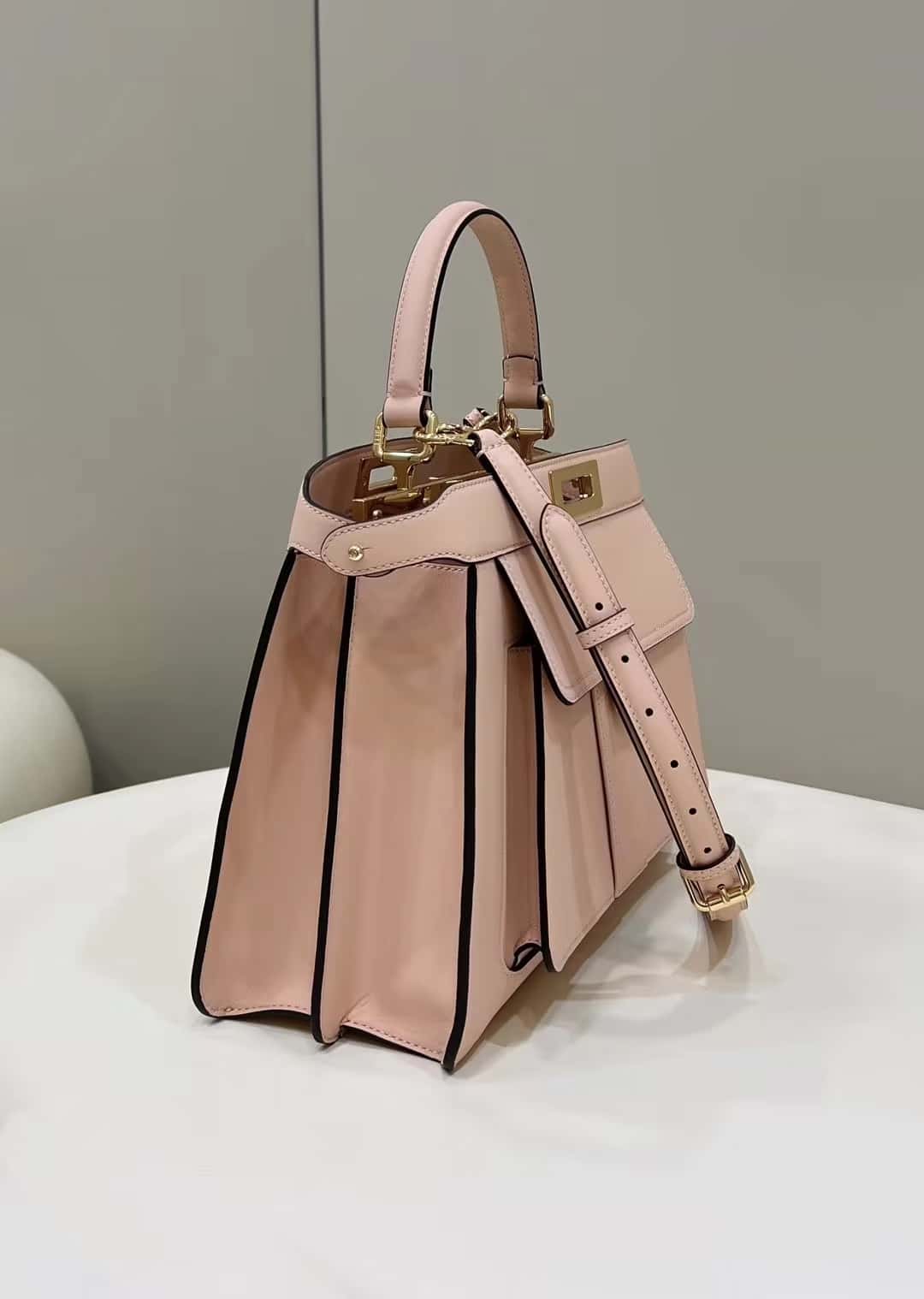 Bolsa FENDI Peekaboo