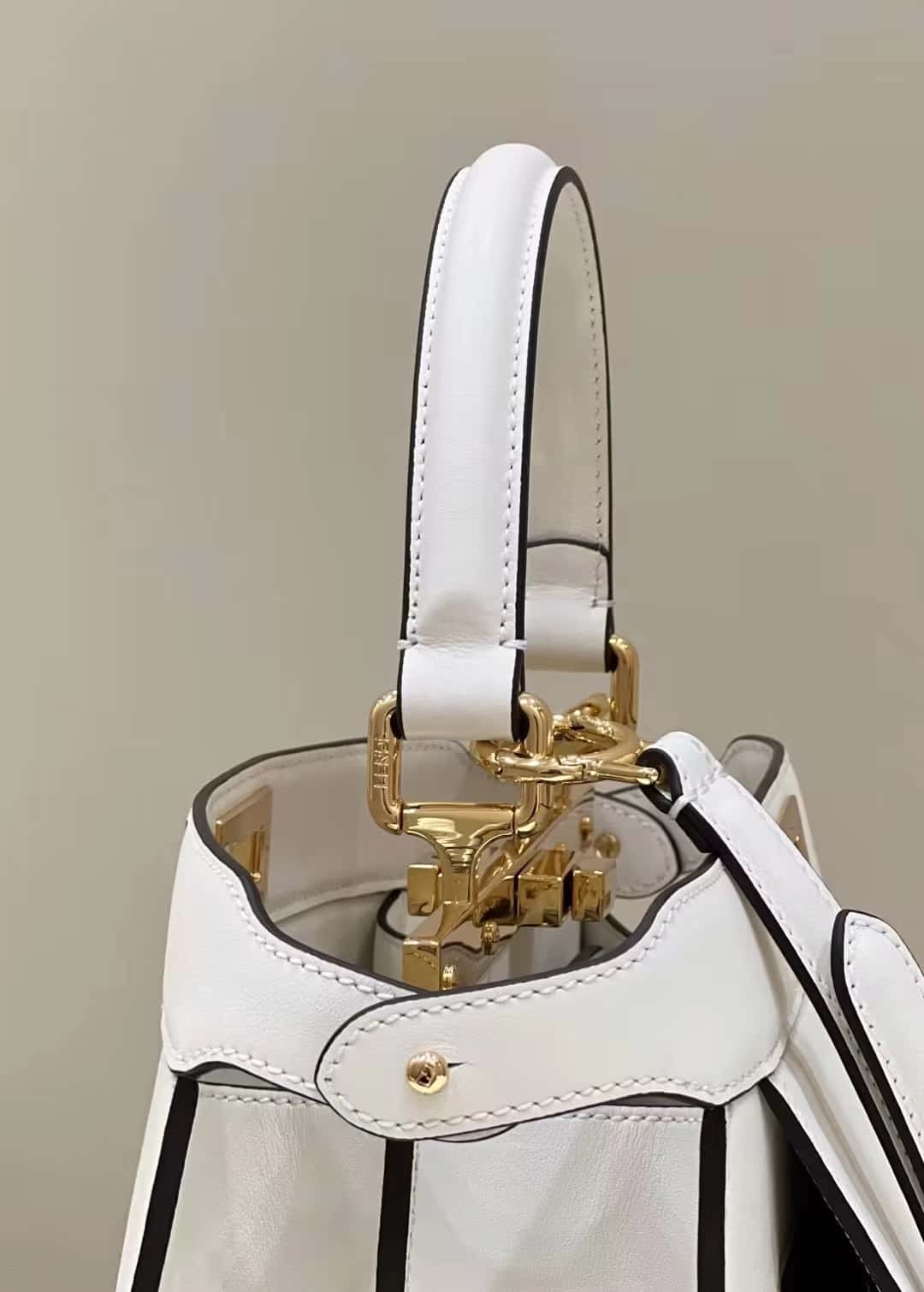 Bolsa FENDI Peekaboo ISeeU