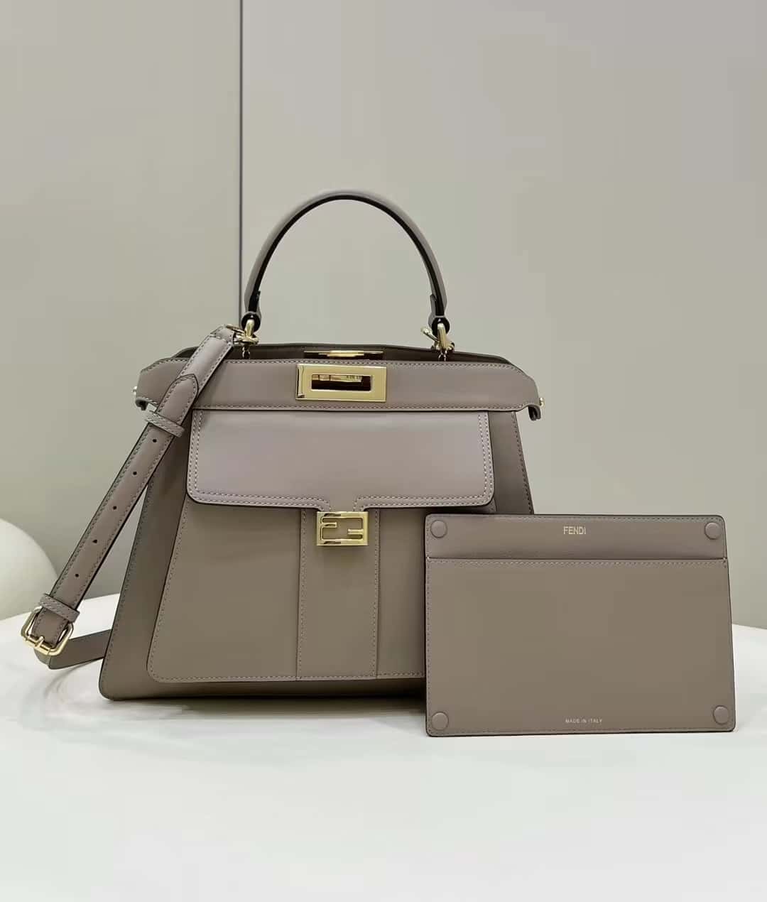 Bolsa FENDI Peekaboo ISeeU