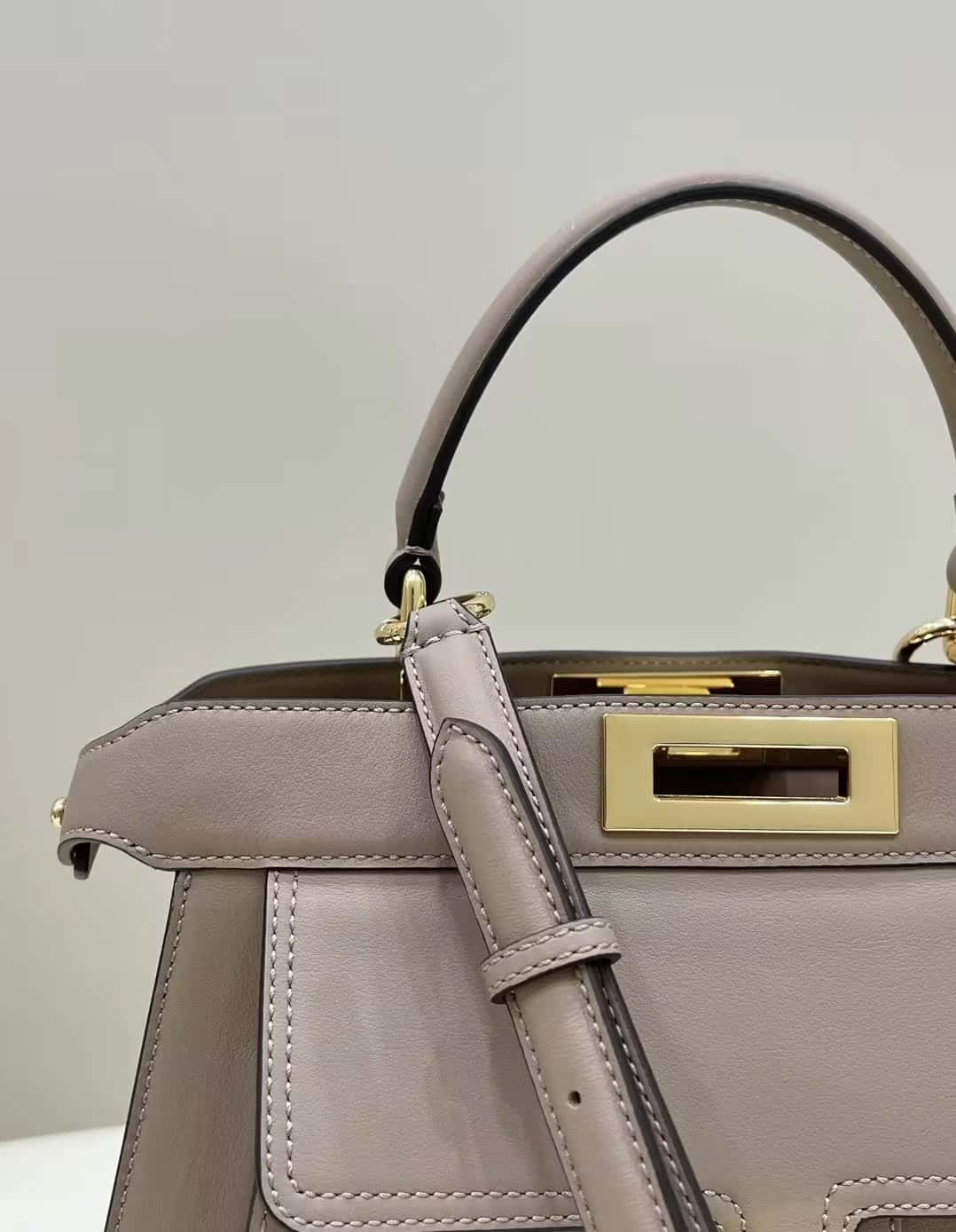 Bolsa FENDI Peekaboo ISeeU