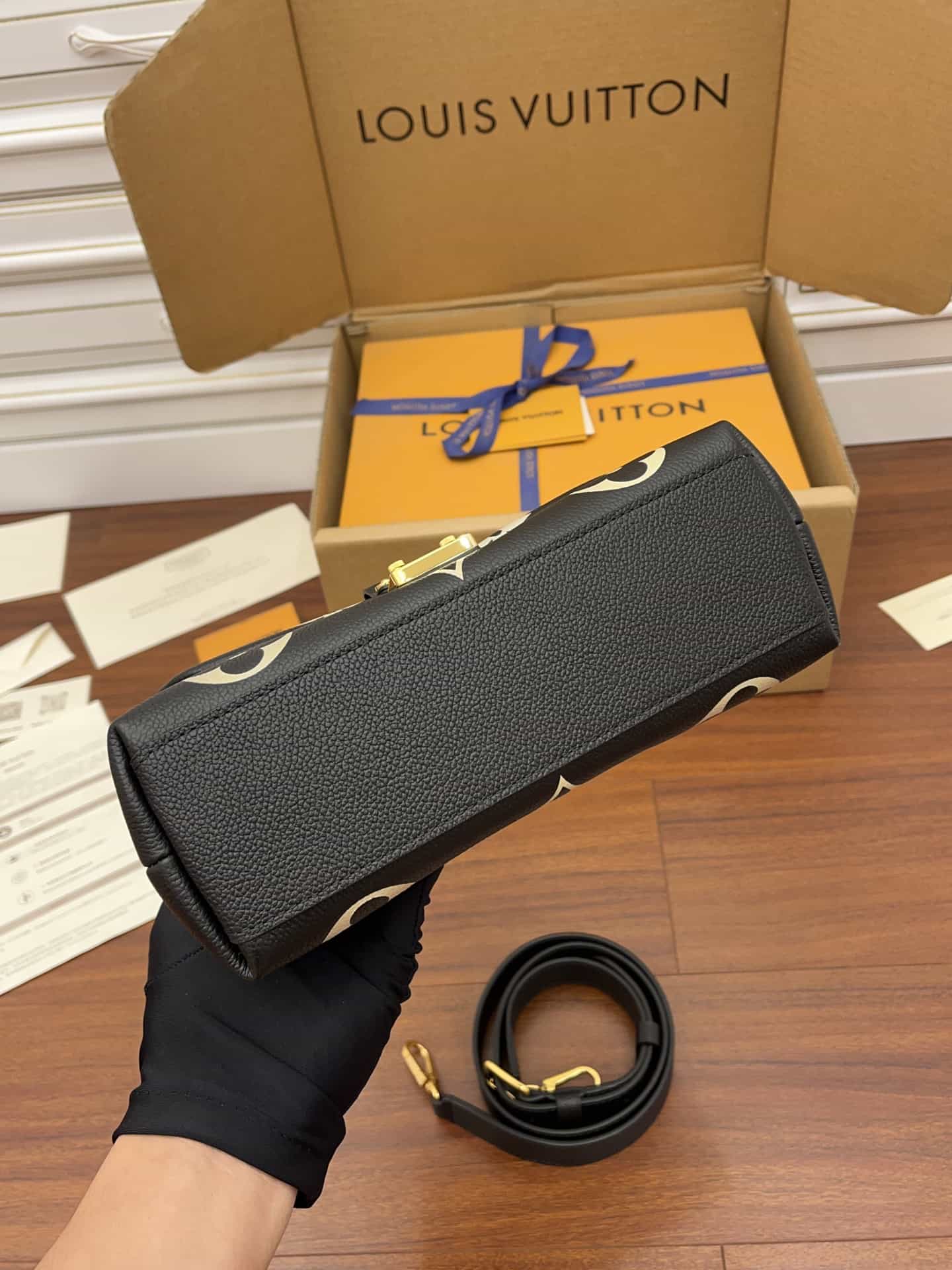 Bolsa Louis Vuitton  Madeleine BB